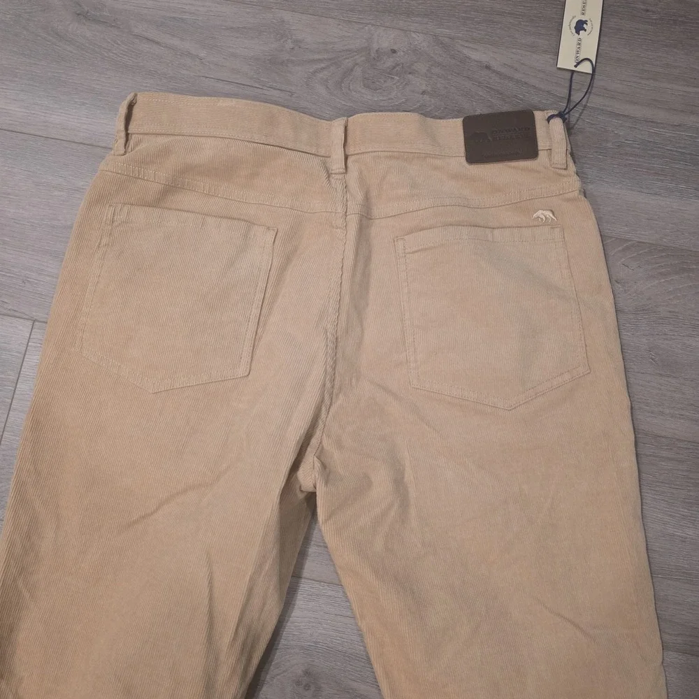 Onward Reserve Corduroy Chino Pants Mens 33x32 Tan Khaki NWT Trousers Beach Prep